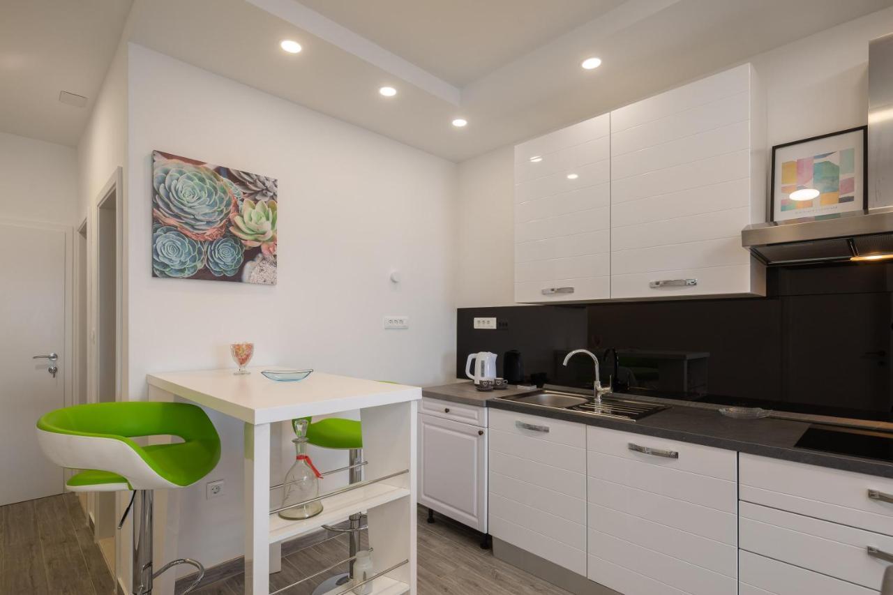 Appartement Seaside Deluxe à Jesenice  Extérieur photo
