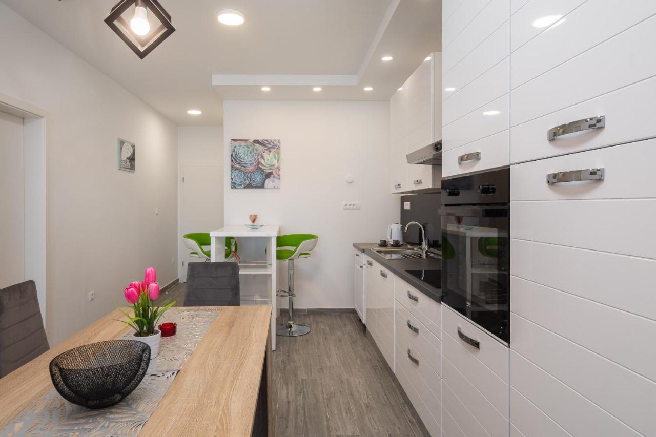 Appartement Seaside Deluxe à Jesenice  Extérieur photo